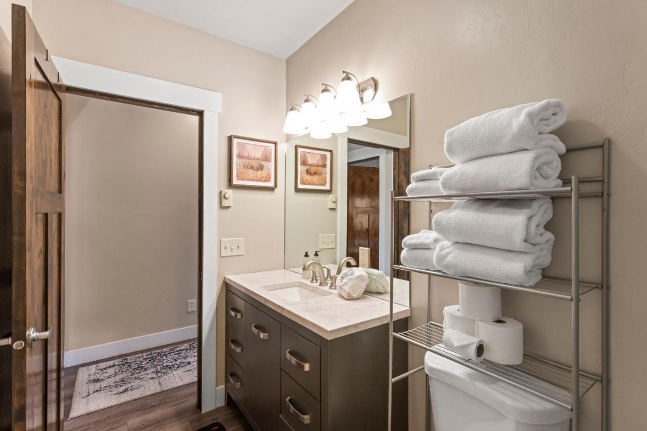 The Yellowstone Hideaway Unit A West Yellowstone Eksteriør bilde