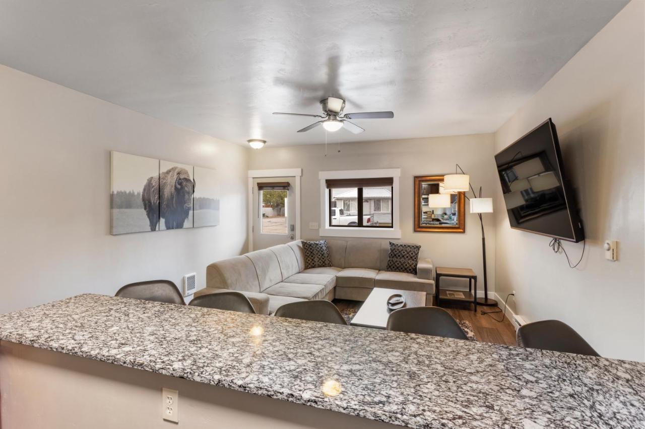 The Yellowstone Hideaway Unit A West Yellowstone Eksteriør bilde