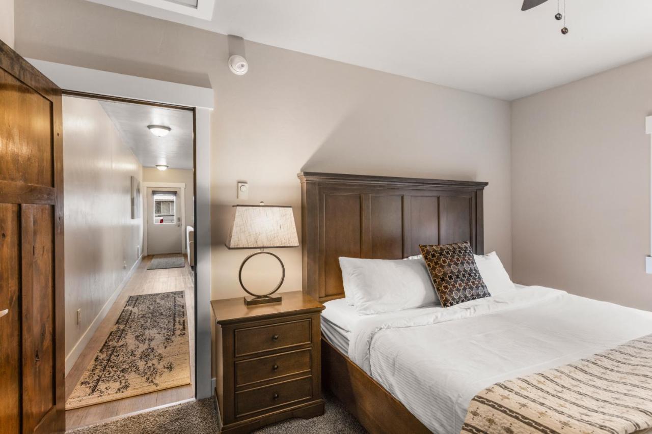 The Yellowstone Hideaway Unit A West Yellowstone Eksteriør bilde